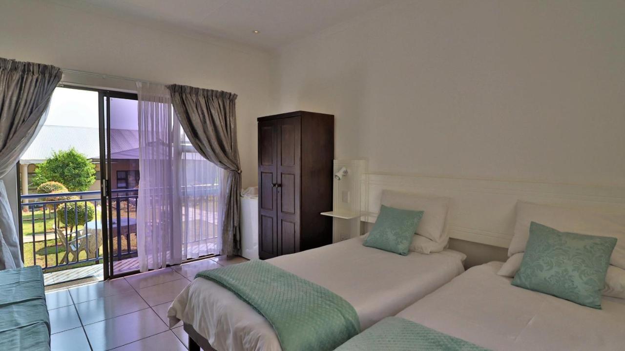 Guest House Mamma Mia Mbombela ภายนอก รูปภาพ