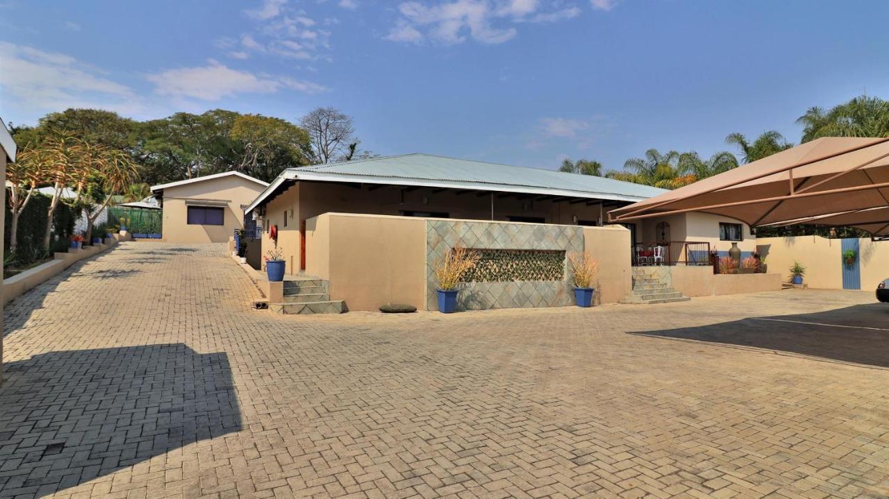 Guest House Mamma Mia Mbombela ภายนอก รูปภาพ