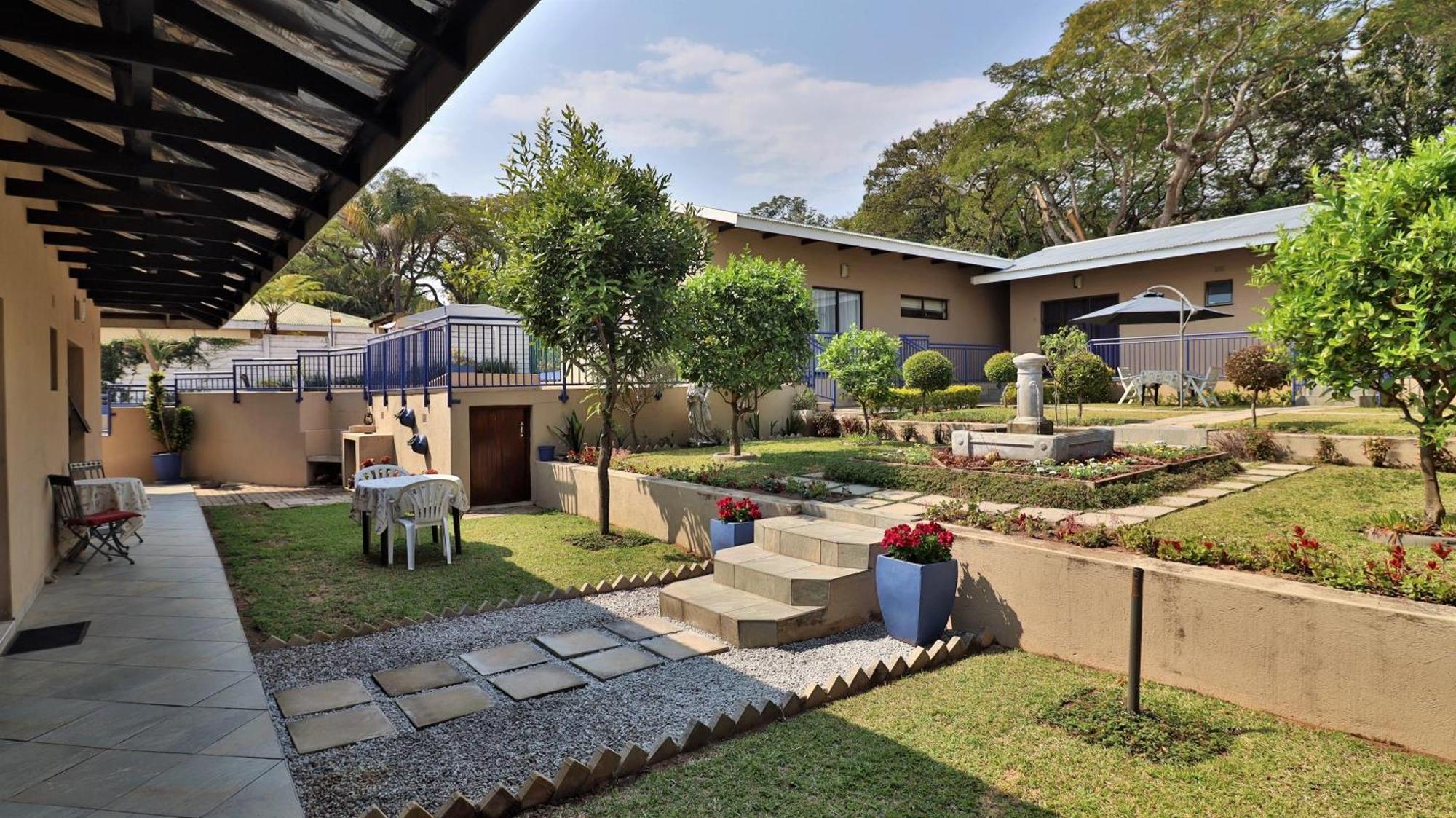 Guest House Mamma Mia Mbombela ภายนอก รูปภาพ