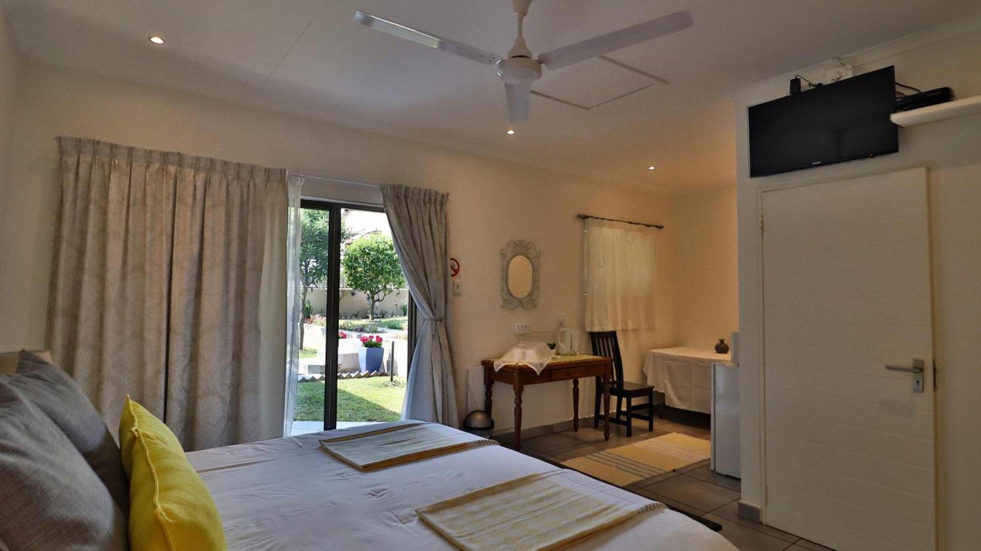 Guest House Mamma Mia Mbombela ภายนอก รูปภาพ