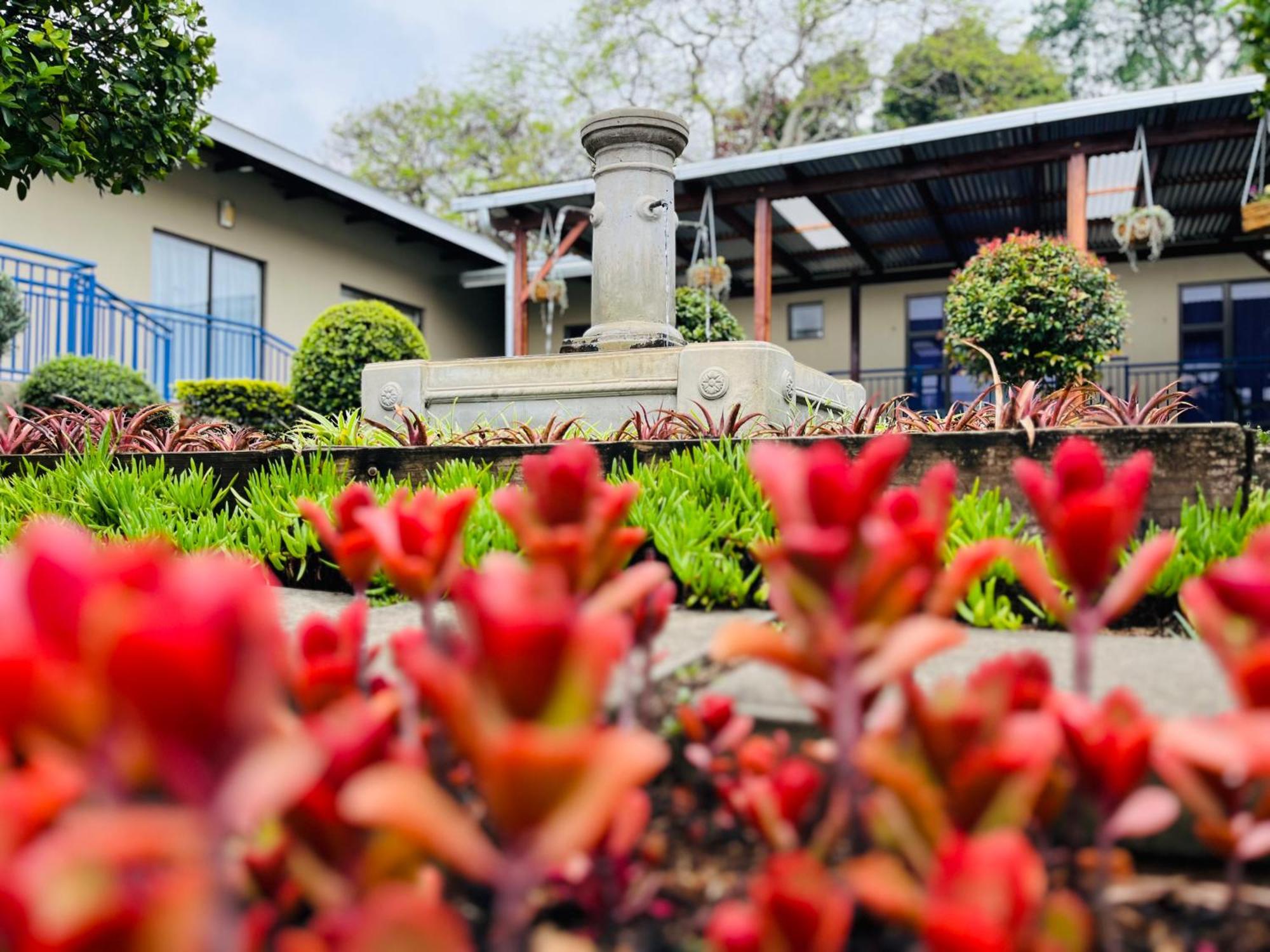 Guest House Mamma Mia Mbombela ภายนอก รูปภาพ