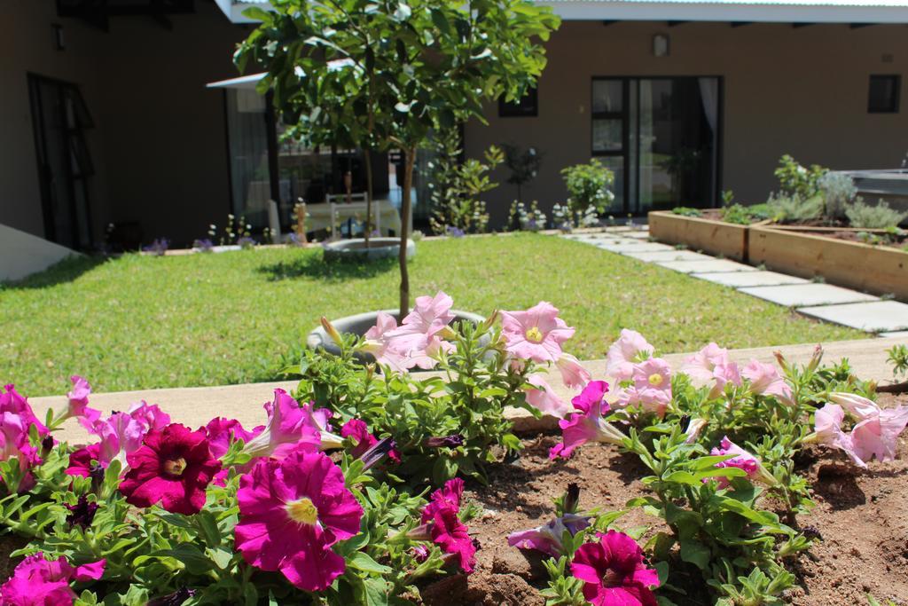 Guest House Mamma Mia Mbombela ภายนอก รูปภาพ