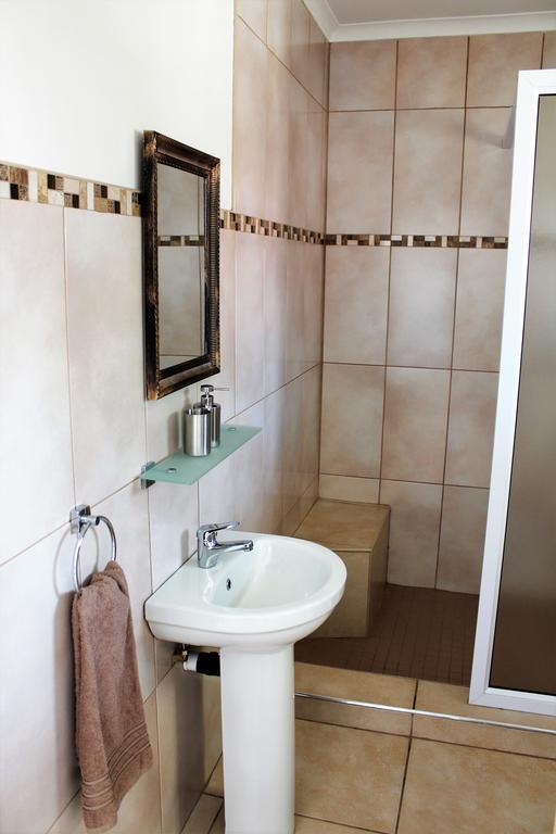 Guest House Mamma Mia Mbombela ภายนอก รูปภาพ