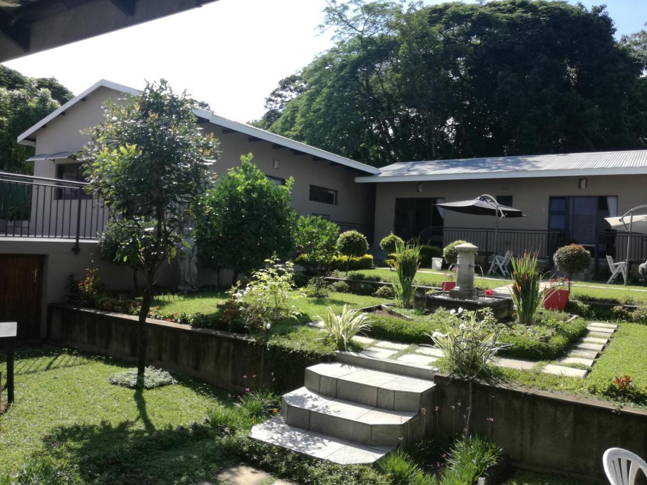 Guest House Mamma Mia Mbombela ภายนอก รูปภาพ