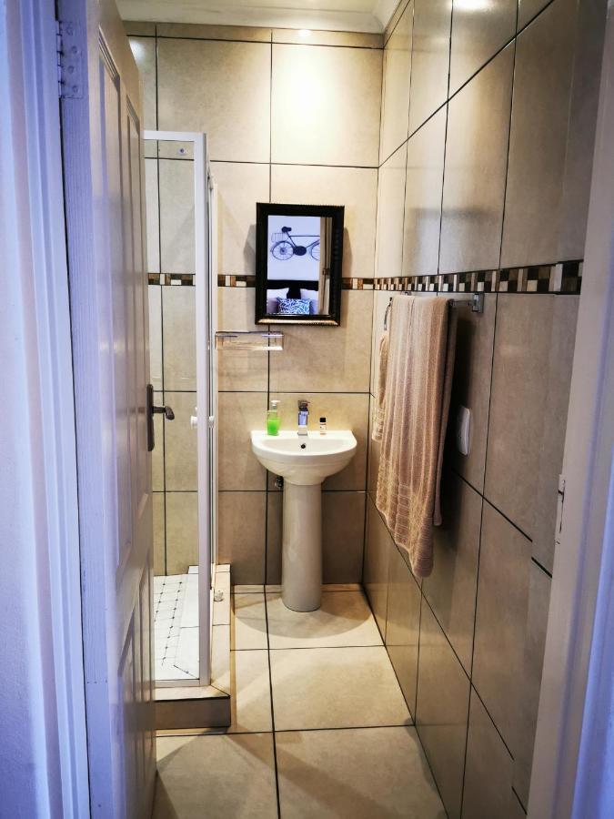 Guest House Mamma Mia Mbombela ภายนอก รูปภาพ